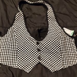 Top, vest.